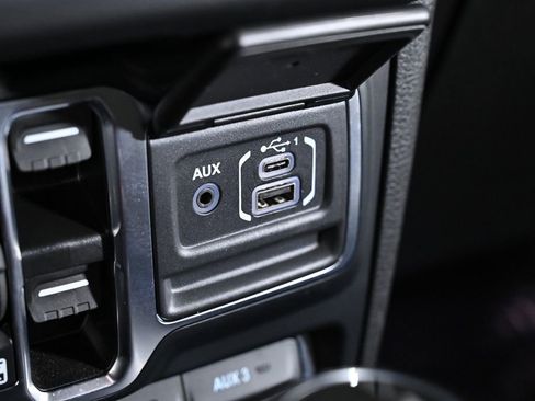 Used 2024 Jeep Wrangler High Altitude image 21