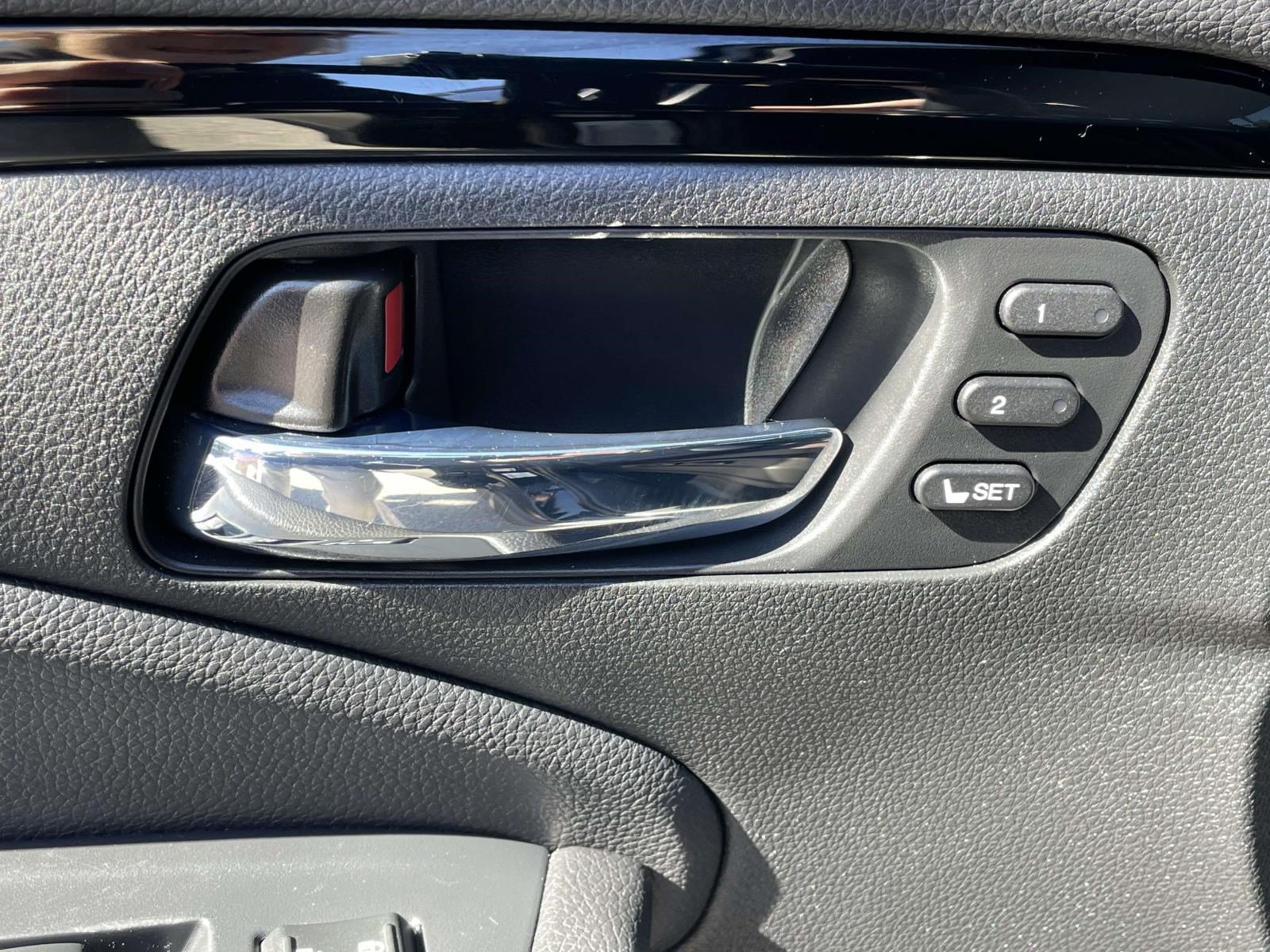 Used 2017 Honda Ridgeline Black Edition image 19