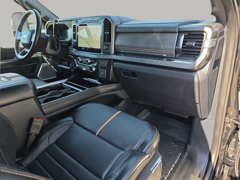 Certified 2023 Ford F350 Platinum image 41