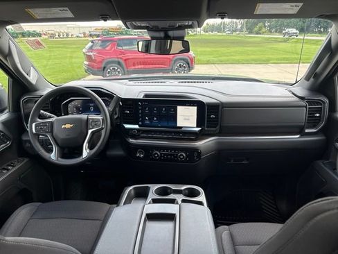 Used 2024 Chevrolet Silverado 1500 LT AWD/4WD image 24