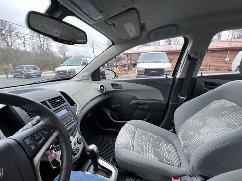 Used 2015 Chevrolet Sonic LS image 16