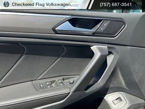 Used 2024 Volkswagen Tiguan SE R-Line w/ MDO Package, Two-Row AWD/4WD image 14
