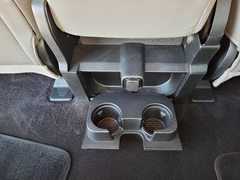 Used 2016 Ford F150 XLT image 11