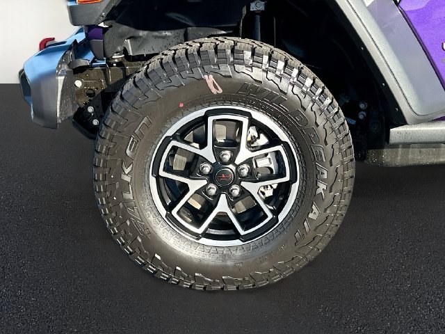 New 2026 Jeep Gladiator Rubicon w/ Safety Group AWD/4WD image 19