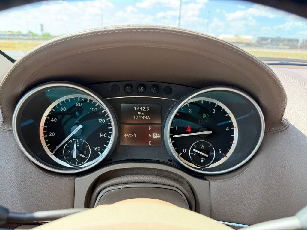 Used 2010 Mercedes-Benz GL 320 BlueTEC 4MATIC image 13
