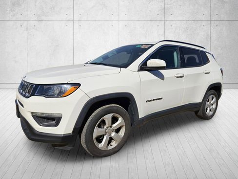 Used 2019 Jeep Compass Latitude w/ Popular Equipment Group AWD/4WD image 7