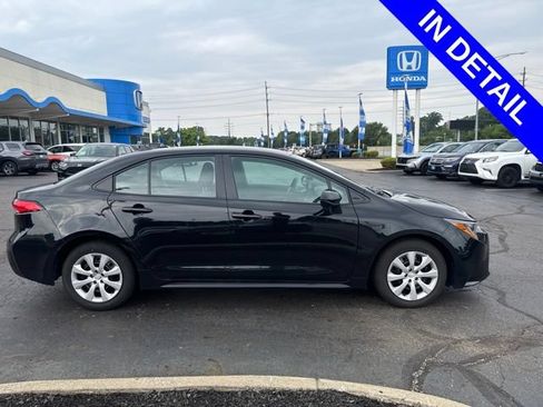 Used 2026 Toyota Corolla LE FWD image 4