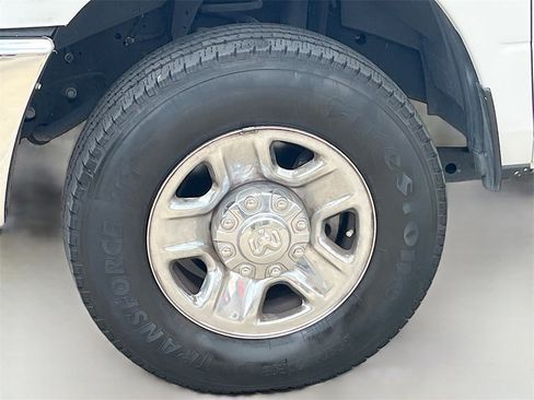 Used 2023 RAM 2500 Tradesman w/ Chrome Appearance Group image 28