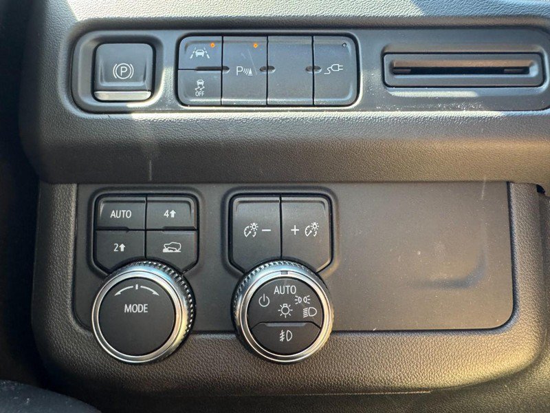 Used 2022 GMC Yukon SLT AWD/4WD image 22