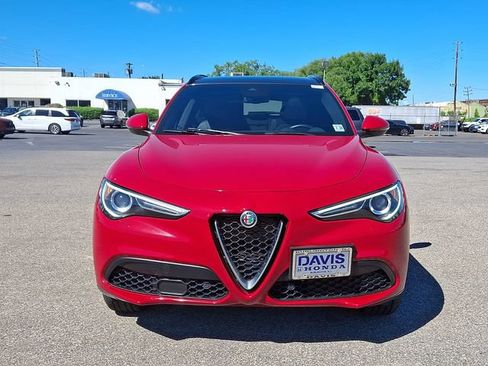 Used 2023 Alfa Romeo Stelvio Ti AWD/4WD image 2