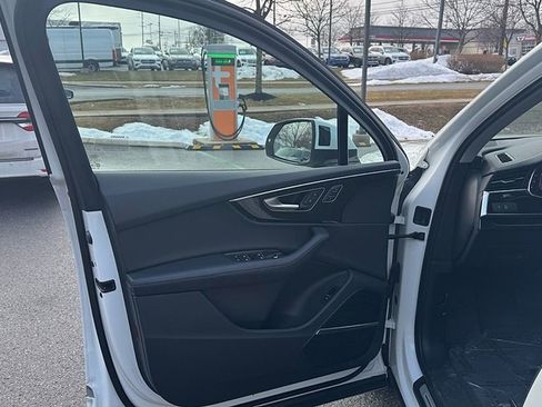 Used 2024 Audi Q7 3.0T Premium Plus image 18