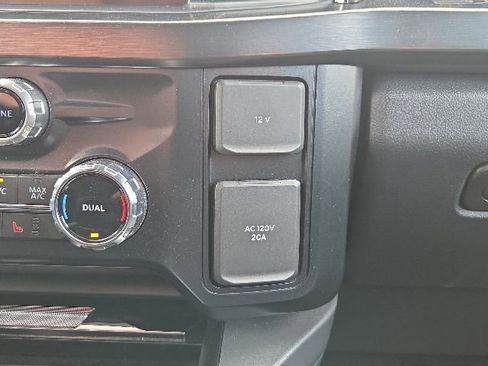 Used 2024 Ford F250 Lariat w/ Lariat Ultimate Package AWD/4WD image 34