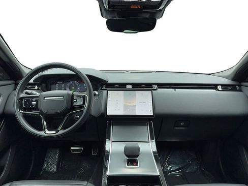 Used 2025 Land Rover Range Rover Velar Dynamic SE image 18