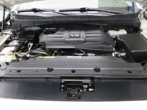 Used 2017 Nissan Titan PRO-4X AWD/4WD image 44