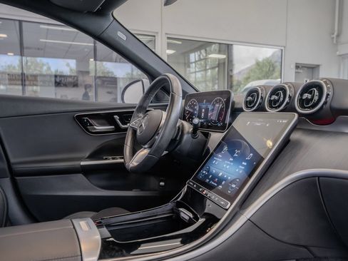 Used 2024 Mercedes-Benz C 300 Sedan image 18