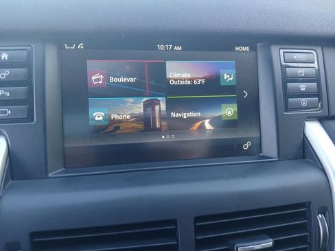 Used 2016 Land Rover Discovery Sport HSE image 26