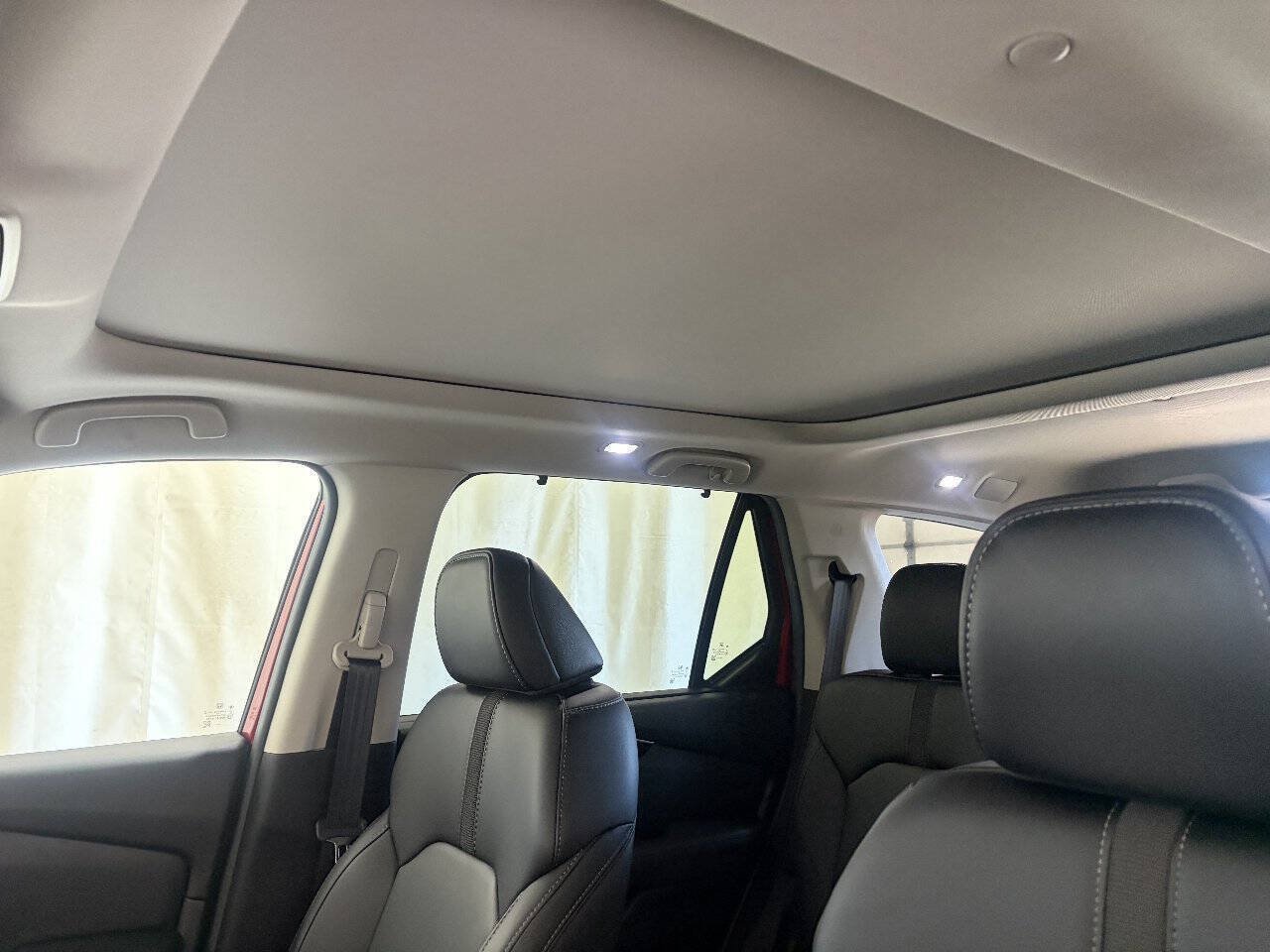 Used 2025 Honda Pilot Touring image 15