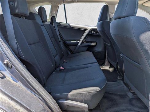 Used 2016 Toyota RAV4 XLE FWD image 18