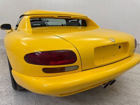 Used 2002 Dodge Viper RT/10 image 13