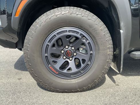 Used 2025 Nissan Frontier PRO-4X AWD/4WD image 15