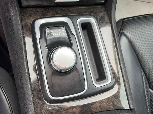 Used 2017 Chrysler 300 C RWD image 22