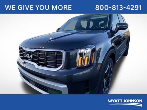 Certified 2024 Kia Telluride S w/ S Sunroof Package image 1