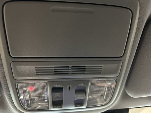 Used 2022 Honda CR-V EX image 12