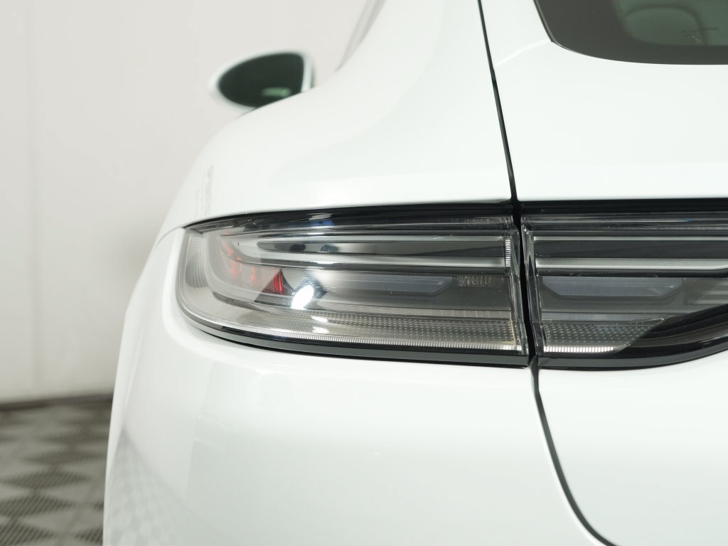 Used 2023 Porsche Panamera 4 Platinum Edition w/ Assistance Package AWD/4WD image 12