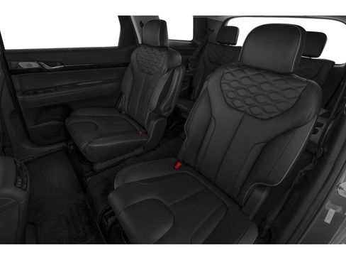 Used 2021 Hyundai Palisade Limited w/ Winter Package AWD/4WD image 9
