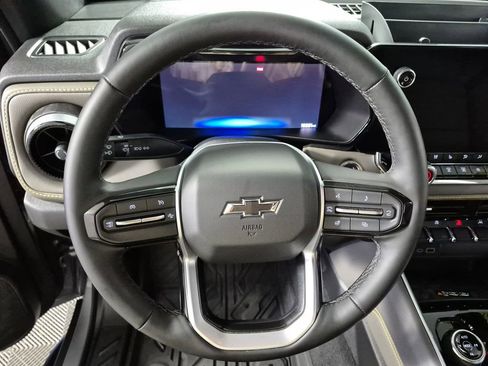 Used 2024 Chevrolet Colorado ZR2 w/ ZR2 Bison Edition image 11