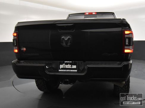 Used 2020 RAM 2500 Laramie w/ Night Edition image 6