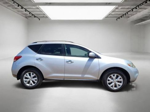 Used 2012 Nissan Murano SV AWD/4WD image 6