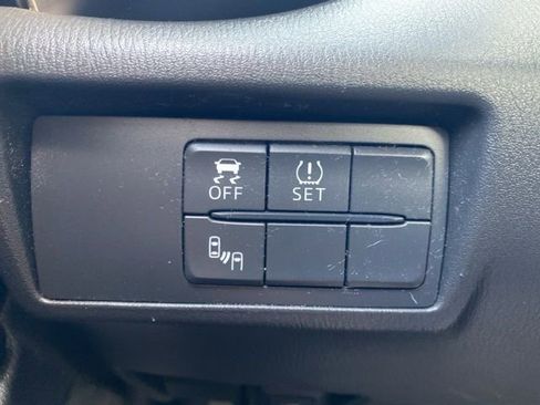 Used 2018 FIAT 124 Spider Lusso w/ Convenience Group image 17