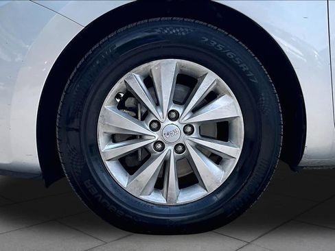 Used 2016 Kia Sedona LX w/ LX Convenience Package FWD image 11