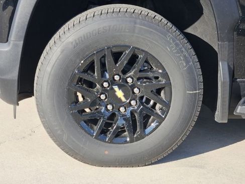 New 2026 Chevrolet Silverado EV LT image 7