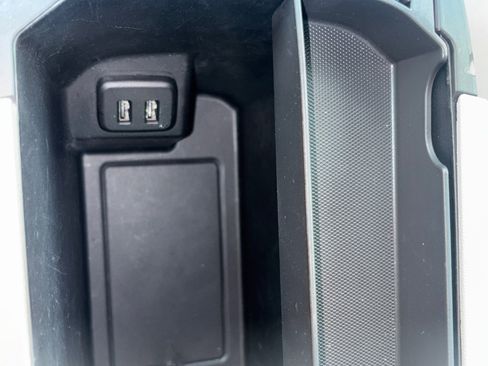 Used 2022 GMC Terrain SLT w/ Infotainment Package II FWD image 35