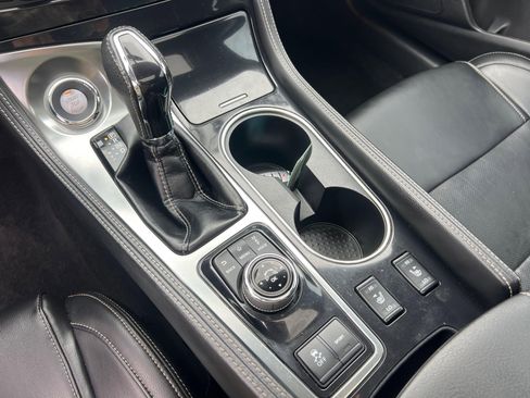Used 2019 Nissan Maxima 3.5 SV w/ Floor Mat Group FWD image 17