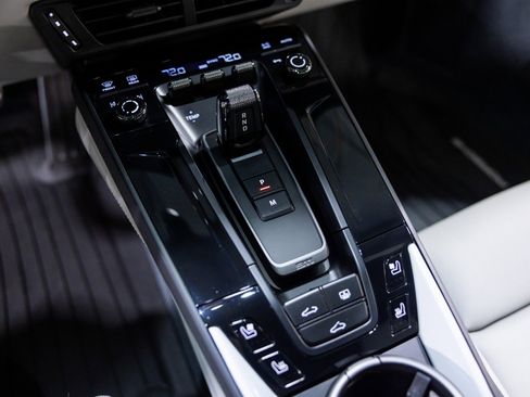 Used 2025 Porsche 911 Carrera 4 GTS image 47