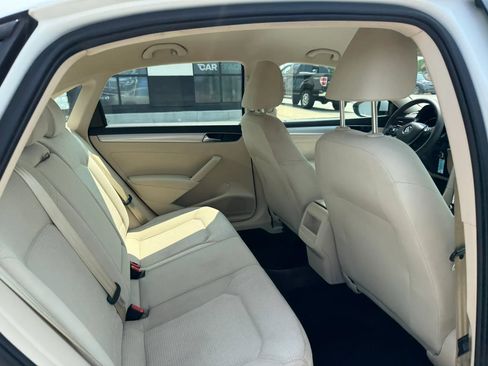 Used 2018 Volkswagen Passat 2.0T S FWD image 22