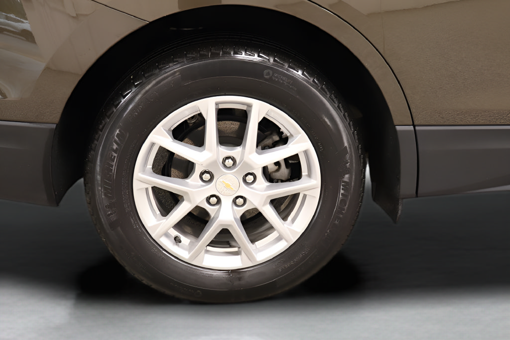 Used 2024 Chevrolet Equinox LT FWD image 34