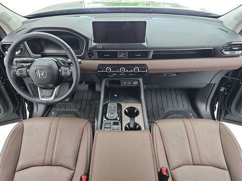Used 2026 Honda Pilot Elite image 9
