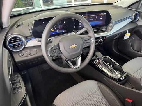 New 2025 Chevrolet Trax LT w/ Driver Confidence Package image 3