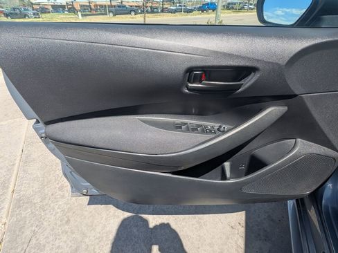 Used 2022 Toyota Corolla LE FWD image 9