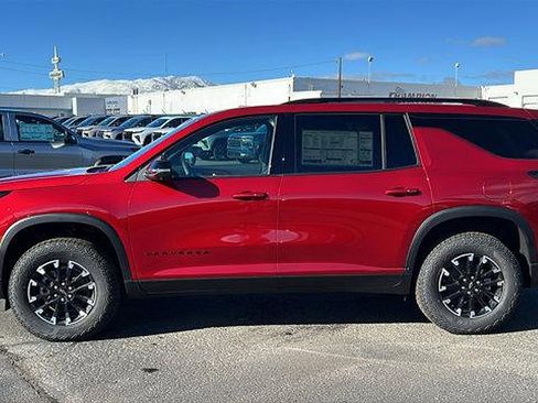 New 2026 Chevrolet Traverse Z71 w/ Enhanced Driving Package image 8