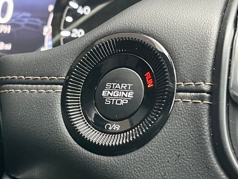 Used 2022 Jeep Compass Limited image 16