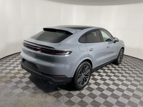 Used 2025 Porsche Cayenne Coupe AWD/4WD image 7