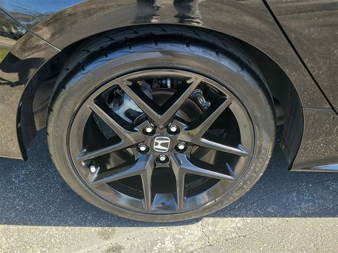 Used 2024 Honda Civic Sport image 5