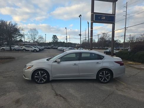 Used 2018 Nissan Altima 2.5 S w/ S Convenience Package FWD image 3