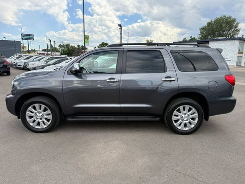 Used 2017 Toyota Sequoia Platinum AWD/4WD image 6