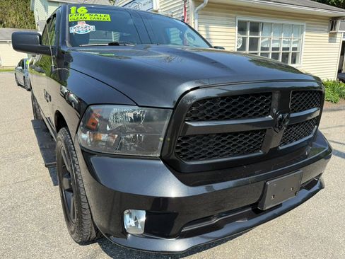 Used 2016 RAM 1500 Express w/ Black Ram 1500 Express Group AWD/4WD image 5